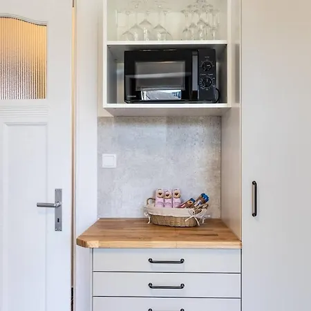 Stylish Old With Terrace In Apartmán