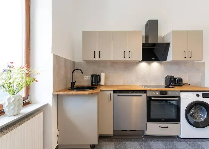 Apartmán Stylish Old With Terrace In *