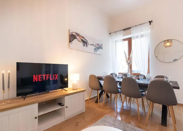 Apartmán Stylish Old With Terrace In *